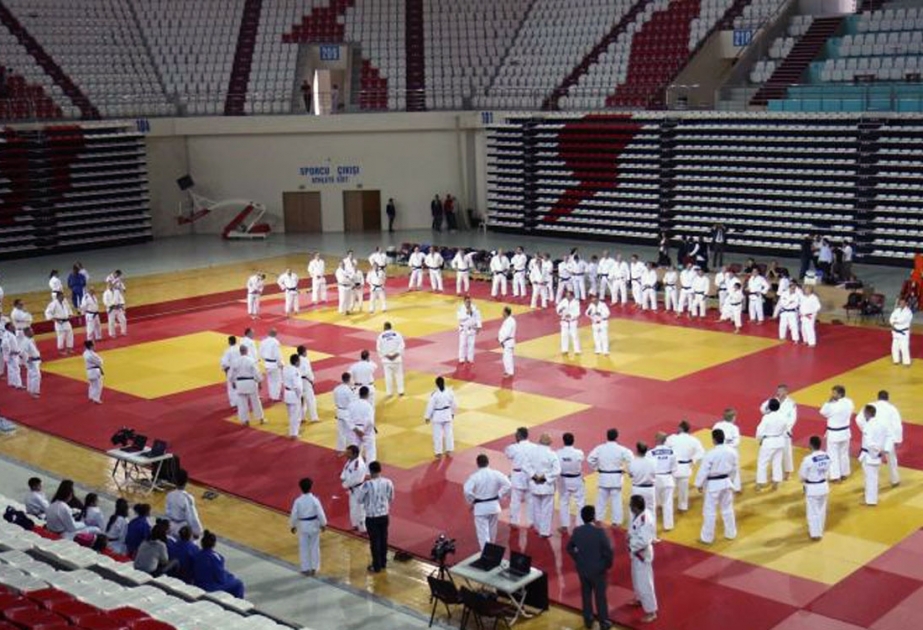 Azərbaycanlı hakimlər beynəlxalq seminarda iştirak ediblər
