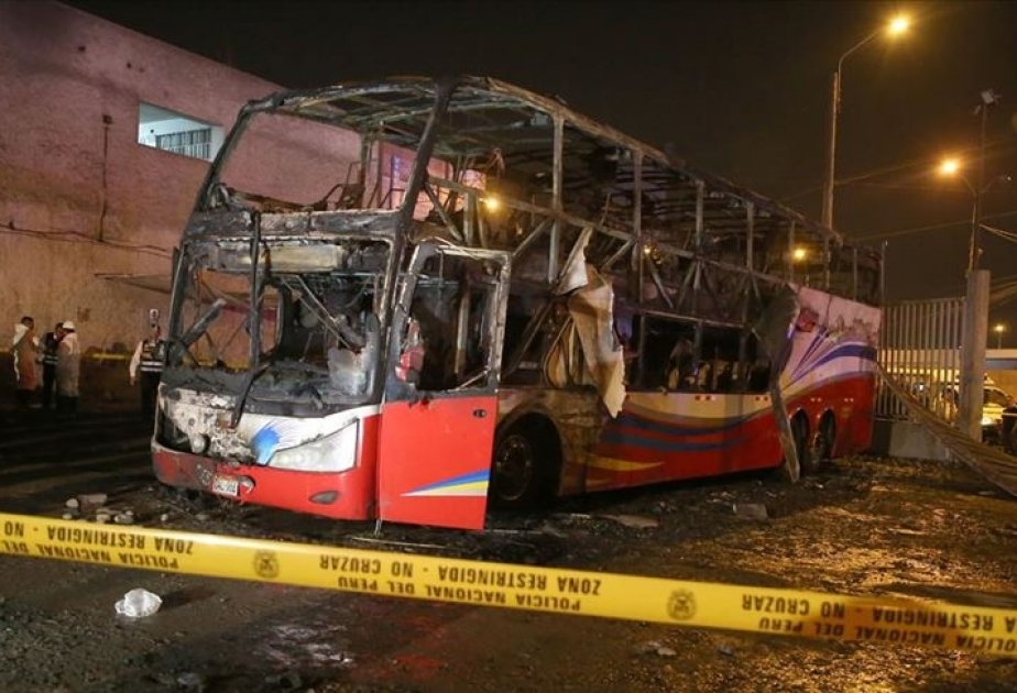 Peruda avtobusda baş verən yanğında 20 nəfər həyatını itirib VİDEO