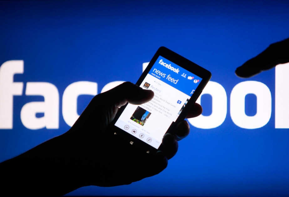 Facebook объяснит принцип подбора сообщений в лентах пользователей