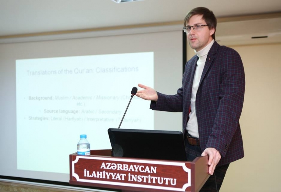 İlahiyyat İnstitutunda “Qurani-Kərim”in digər dillərə tərcüməsinə dair seminar təşkil olunub