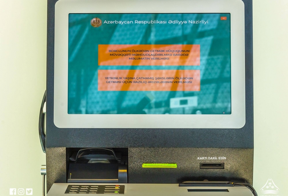Heydər Əliyev Beynəlxalq Aeroportunda xüsusi elektron ədliyyə köşkləri quraşdırılıb