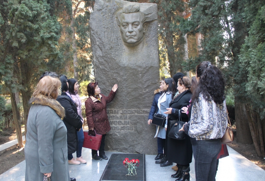 Kitabxanada Mehdi Hüseynin 110 illiyi silsilə tədbirlərlə qeyd edilir