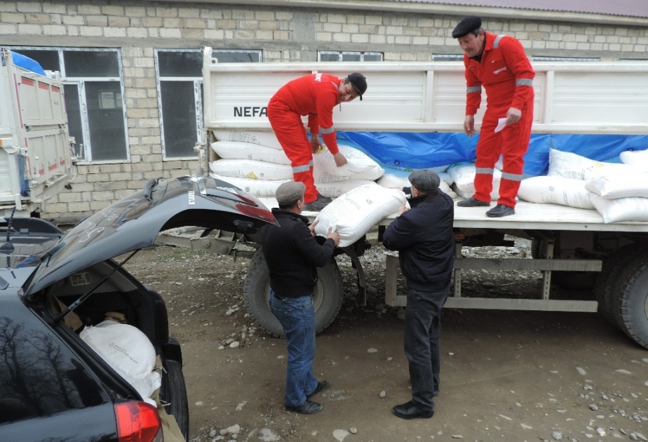Qusarlı fermerlərə səyyar satışda güzəştli şərtlərlə 25 ton mineral gübrə satılıb VİDEO