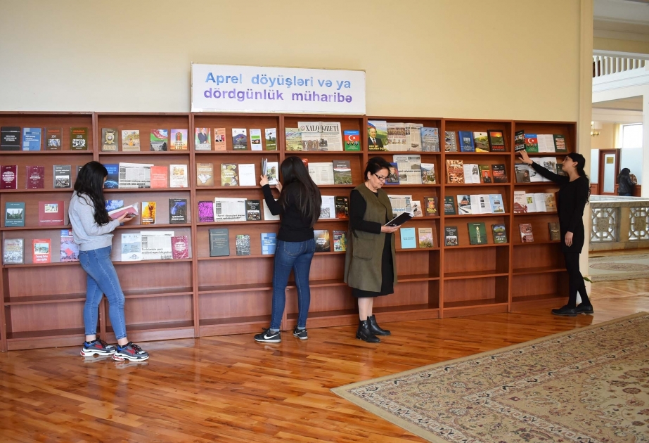 В Национальной библиотеке открылась выставка книг «Апрельские бои или четырехдневная война»