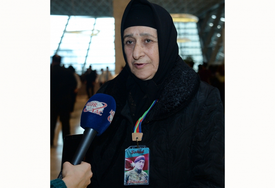 Ana, Vətəni səndən də çox istəyirəm...