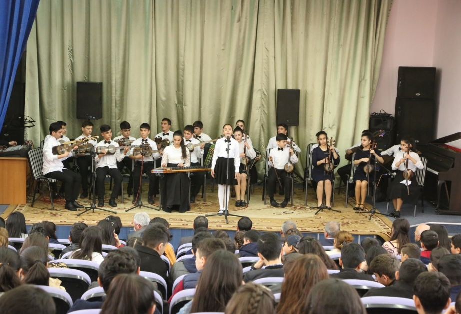 Xəzər rayonu musiqi məktəbinin şagirdləri Qarabağ Muğam Mərkəzində konsertlə çıxış ediblər