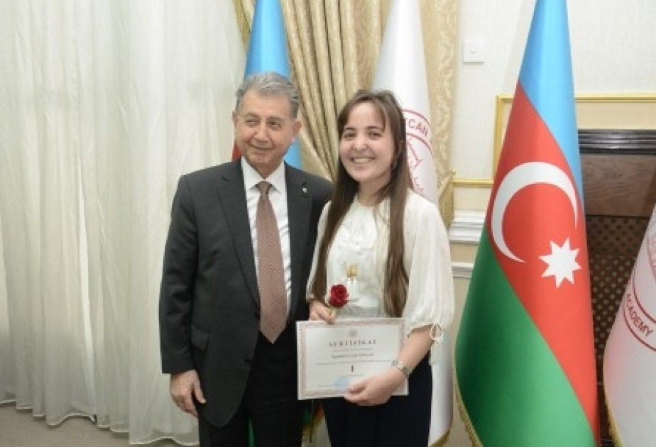 Botanika İnstitutunun magistrantı “Magistr-2019” müsabiqəsinin qalibi olub