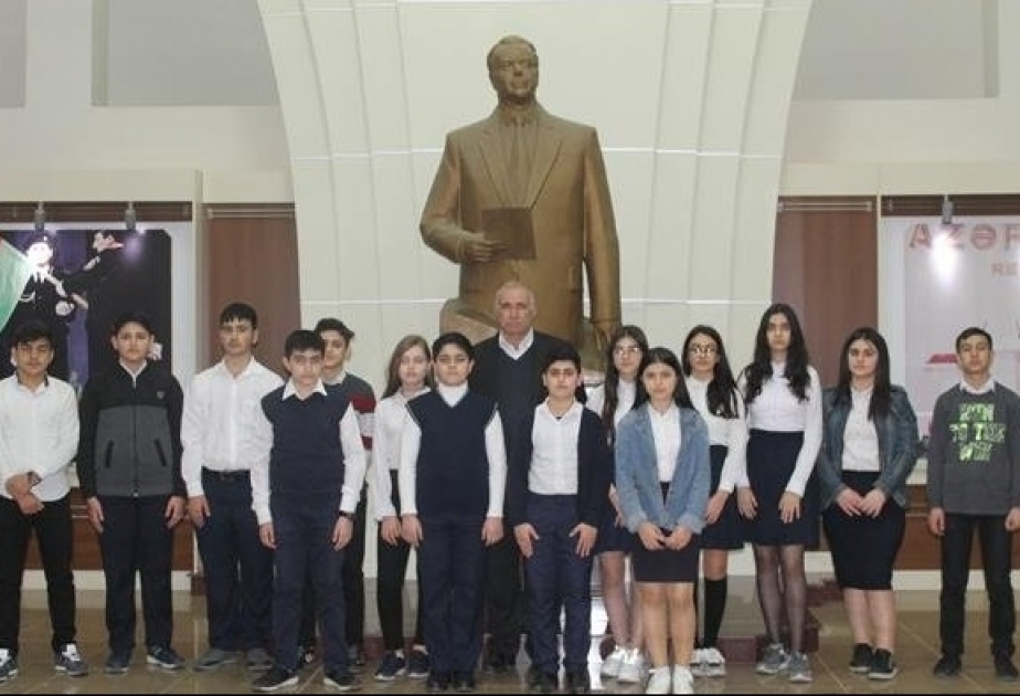 Yasamal rayon Heydər Əliyev Mərkəzində şagirdlərə Aprel döyüşləri barədə məlumat verilib