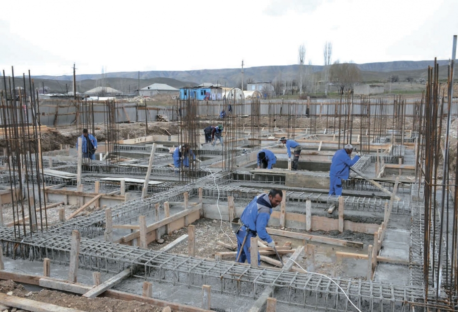 Babək rayonunun kəndlərində kompleks quruculuq işləri aparılır