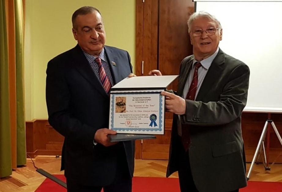 Professor Eldar Quliyev “İlin alimi” beynəlxalq mükafatı və “Eyler” medalı ilə təltif olunub