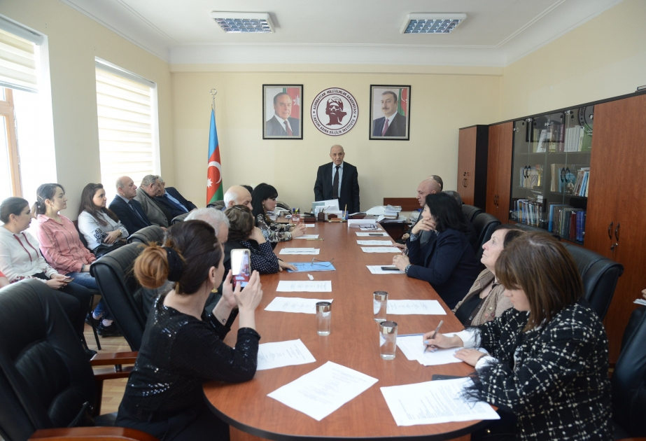 “Həmid Araslı və “Kitabi-Dədə Qorqud” dastanı” mövzusunda elmi sessiya keçirilib