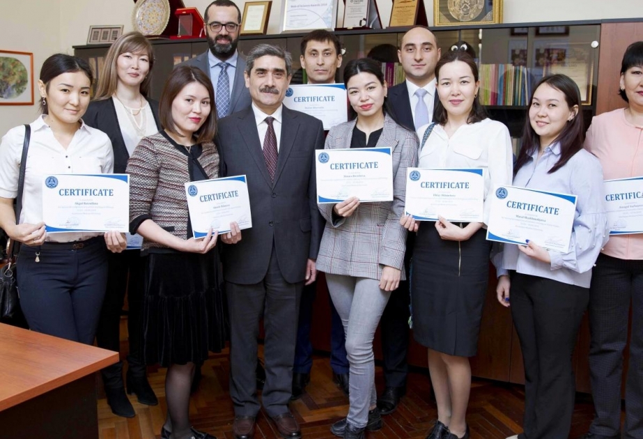 Qazaxıstanlı magistrantlar Azərbaycan Tibb Universitetində elmi təcrübə keçiblər