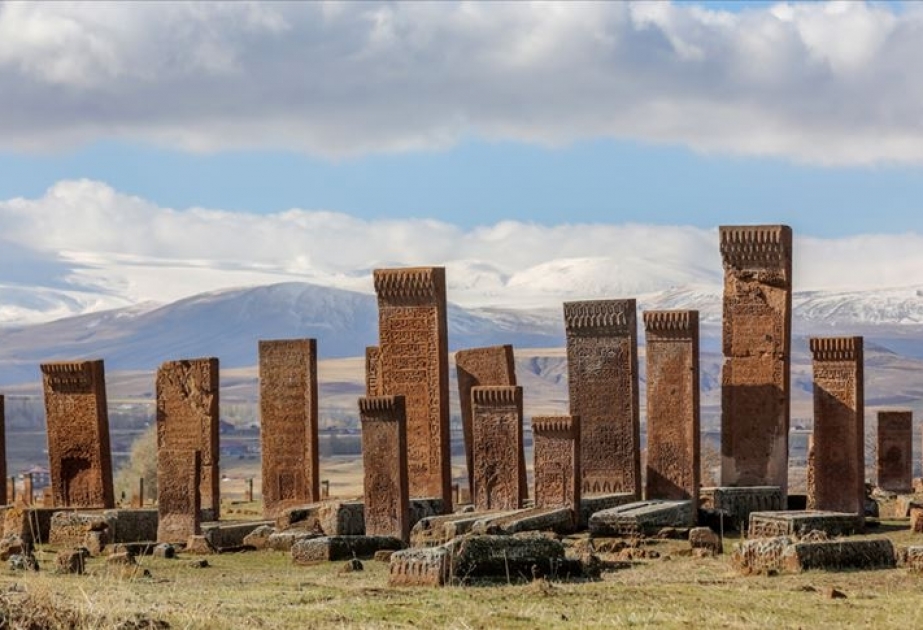 Dünyanın ən böyük Türk-İslam qəbiristanlığı turistlərin ziyarətinə açılacaq