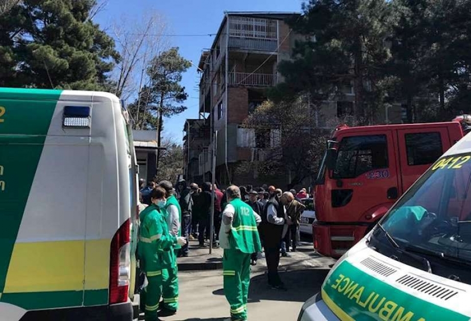 Tbilisidə yaşayış binasında baş vermiş partlayışda 8 nəfər xəsarət alıb