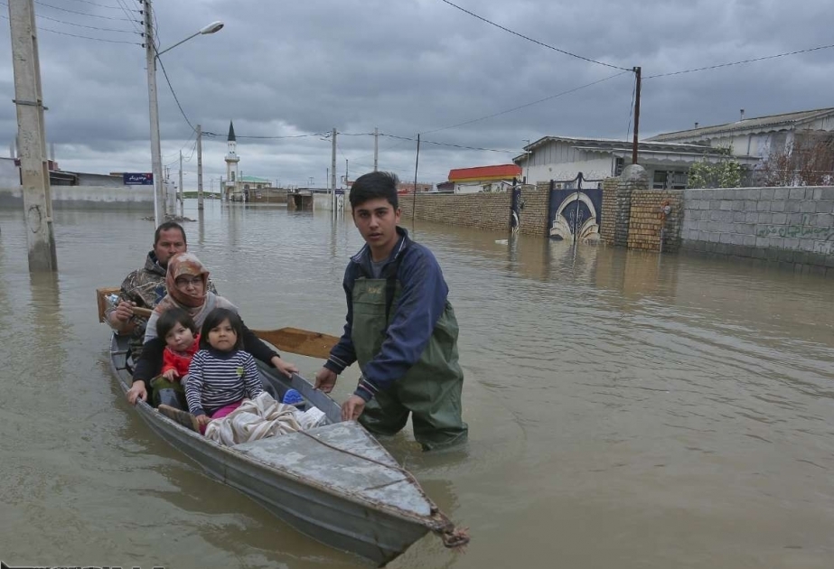 İranda fəlakət bölgəsində həyat davam edir