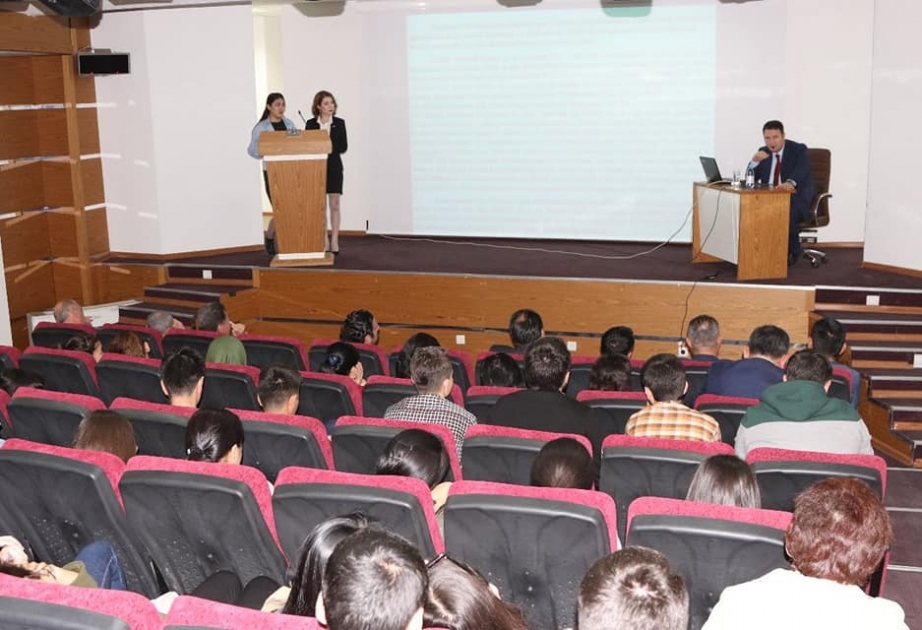 Azərbaycanlı alim Qazaxıstanda türkologiyanın aktual problemlərindən danışıb