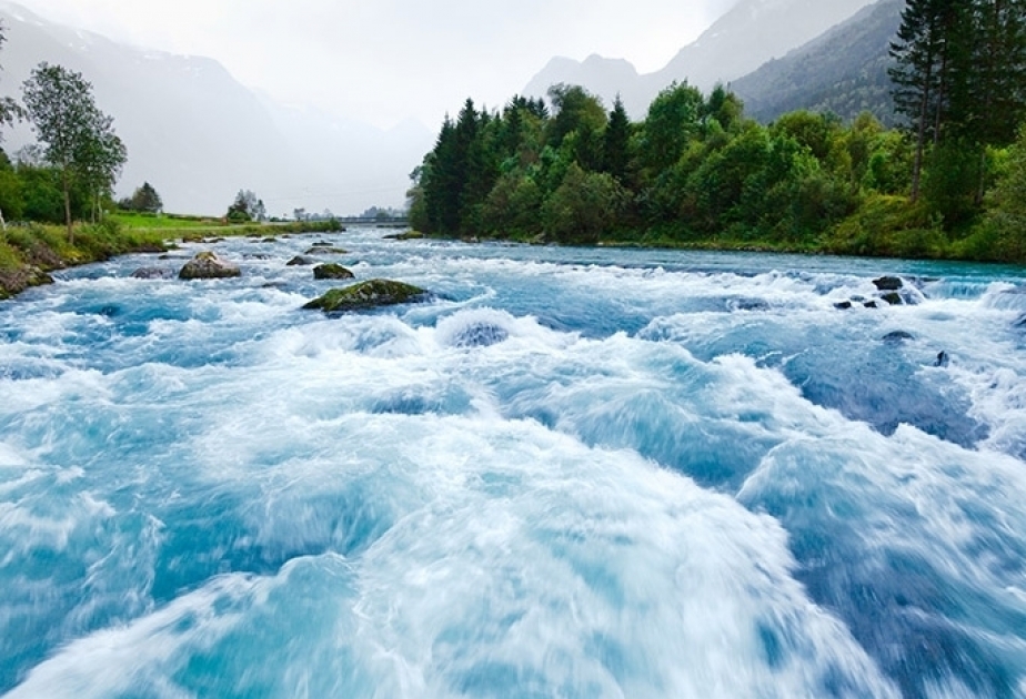 В пункте Гырагкесемен реки Кура отмечено повышение уровня воды на 20 сантиметров
