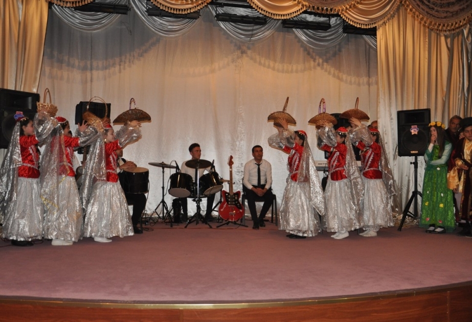 Yevlaxda 10 milyonuncu sakinin dünyaya gəlməsi konsert, avtoyürüş, ağacəkmə ilə qeyd edilib