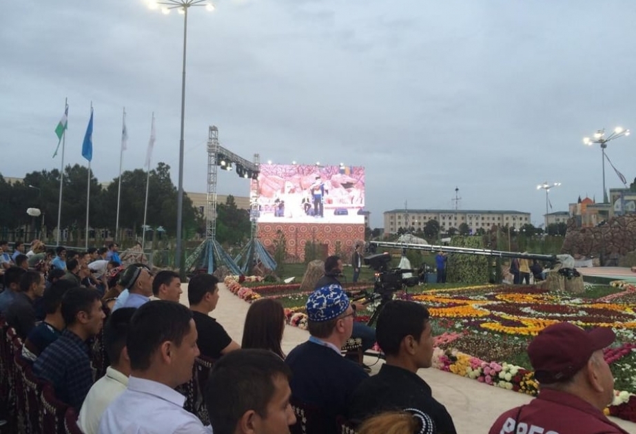 Özbəkistanda keçirilən Beynəlxalq Baxşi festivalında Azərbaycandan gələn aşıqlar el havalarını ifa ediblər