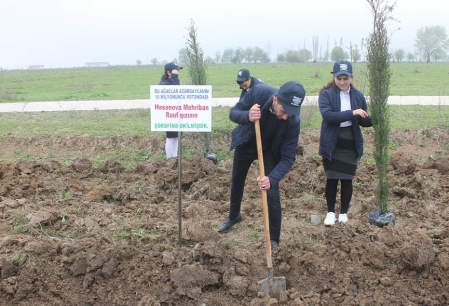Xocavəndli məcburi köçkünlər 10 milyonuncu sakinin dünyaya gəlməsini sevinclə qarşılayıblar