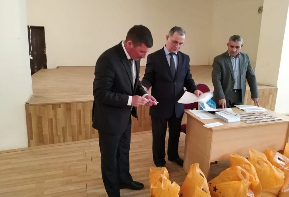 DİM-in nəşrləri ucqar dağ məktəblərinə hədiyyə edilib