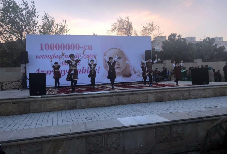 Mədəniyyət sarayının özfəaliyyət kollektivi konsert proqramı ilə çıxış edib