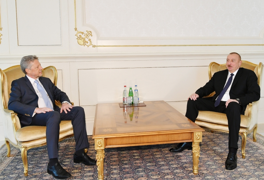 Президент Ильхам Алиев принял верительные грамоты новоназначенного посла Аргентины в Азербайджане  ОБНОВЛЕНО ВИДЕО