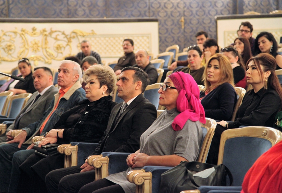 Musiqili Teatrda tamaşaların keyfiyyətinin artırılması məsələsi müzakirə edilib