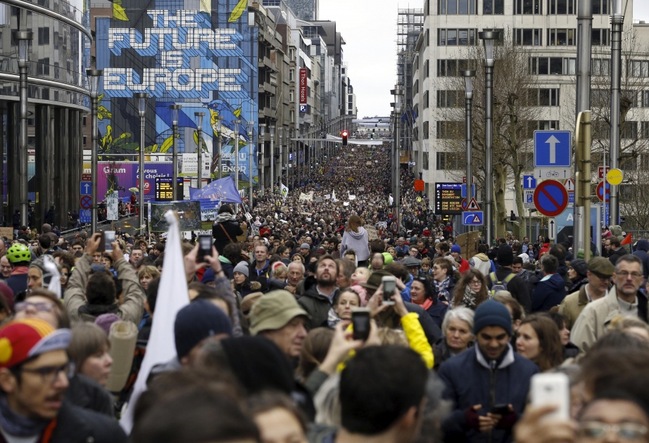 Ректоры бельгийских вузов возглавили колонну молодежной демонстрации в защиту климата