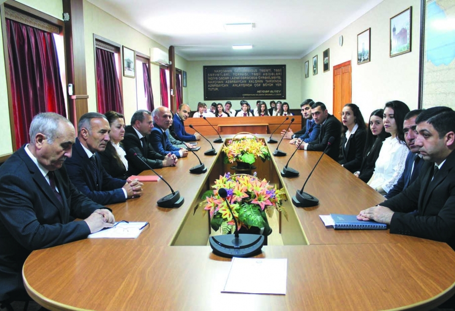 Tələbələr AMEA Naxçıvan Bölməsinin fəaliyyəti ilə tanış olublar