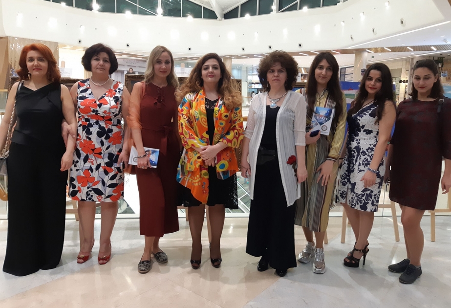 Dubayda “Bakı mehi” adlı rəsm sərgisi açılıb