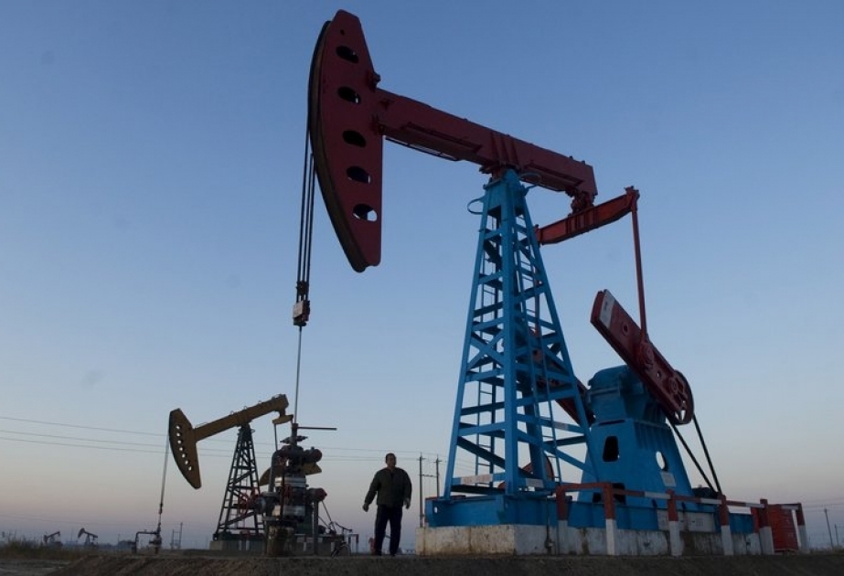 Нефть дорожает на фоне падения добычи ОПЕК
