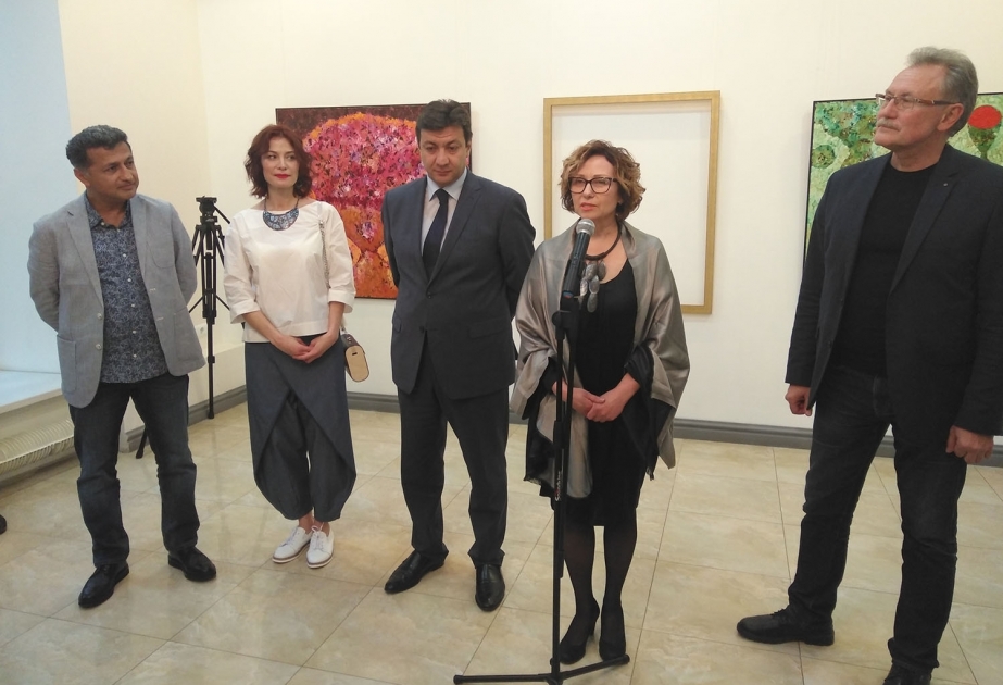 В Киеве открылась персональная выставка азербайджанского художника ВИДЕО