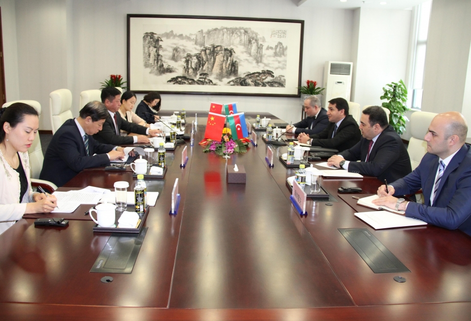Respeto de la integridad territorial, la soberanía de los Estados es de importancia fundamental para Azerbaiyán y China