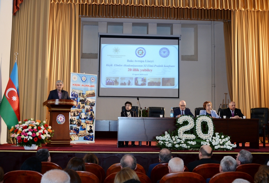 Bakı Avropa Liseyinin Kiçik Elmlər Akademiyasının 20 illik yubileyi qeyd olunub  YENİLƏNİB