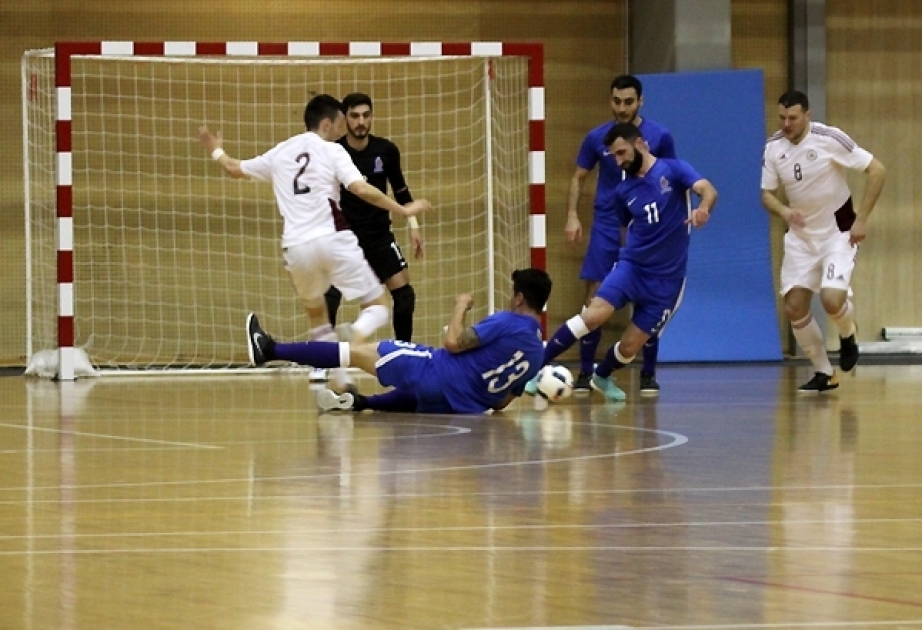 Azerbaijani futsal players draw 2-2 with Latvia