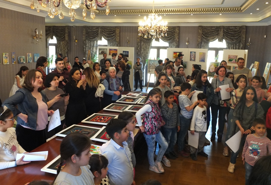Tbilisidə “Baharın rəngləri” adlı sərgi açılıb
