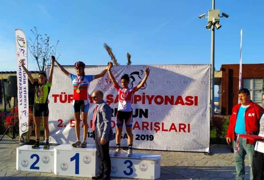 Qadın velosipedçimiz Türkiyədə keçirilmiş yarışda parlaq qələbə qazanıb