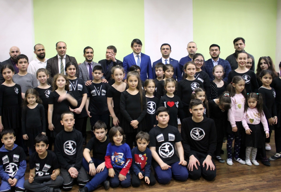 Diaspor rəhbərləri Kiyevdəki uşaq evini ziyarət ediblər