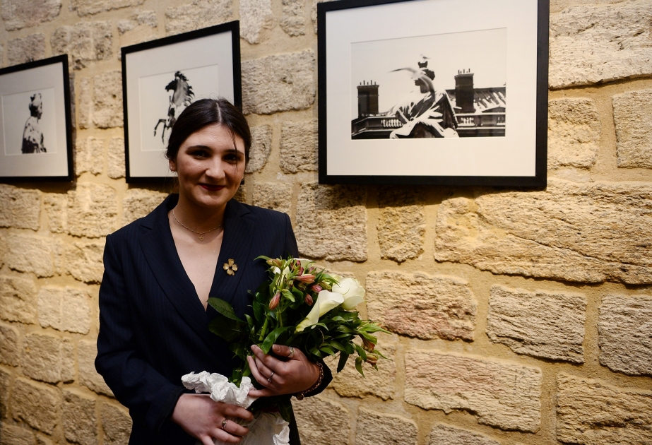 “Art Tover”də növbəti fotosərgi Parisə həsr edilib