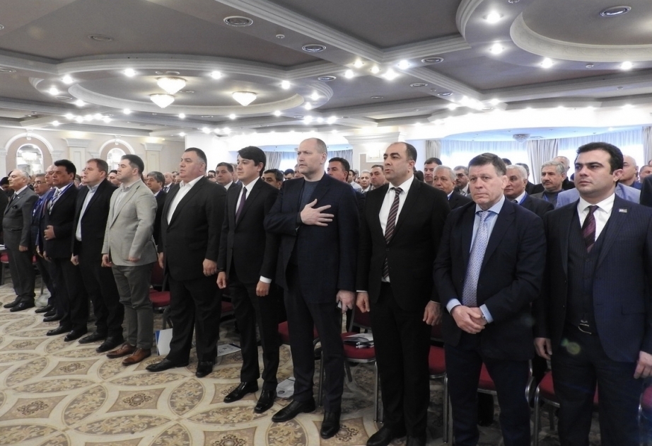 Sostiene el congreso constitucional de la Rada de los Azerbaiyanos de Ucrania