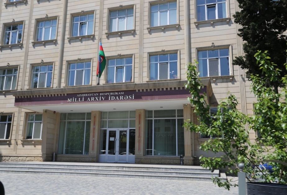 В архив сданы свыше 100 единиц фотодокументов, связанных с махалами Западного Азербайджана