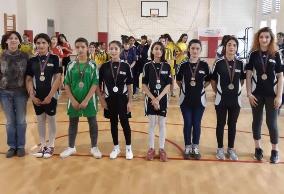 Xüsusi olimpiyaçılar arasında həndbol yarışlarının qalibləri bəlli olub