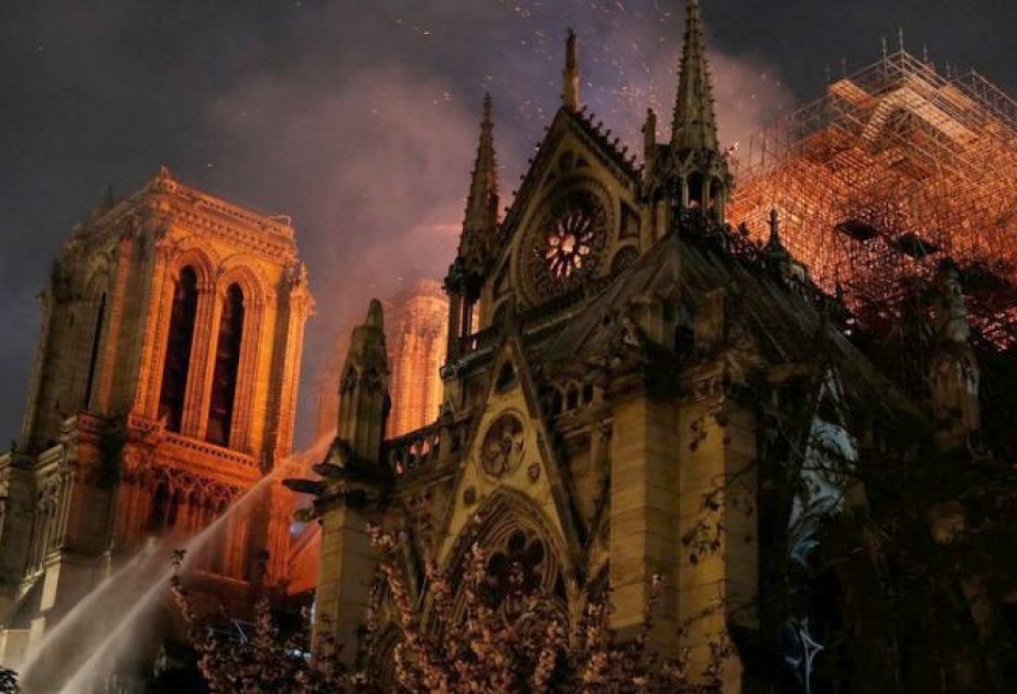 Во Франции открыт банковский счет на восстановление собора Нотр-Дам де Пари