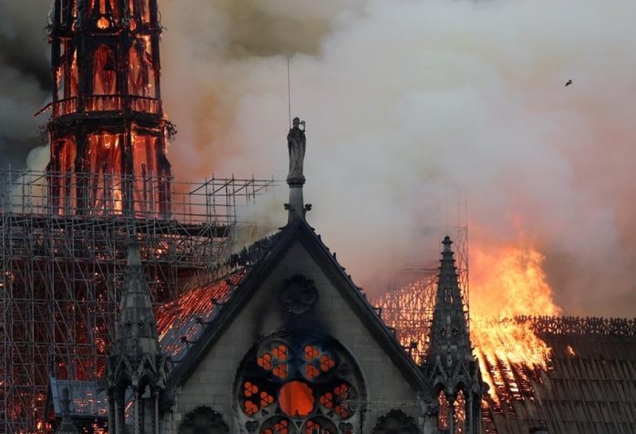 Французские бизнесмены жертвуют на реконструкцию собора Парижской Богоматери