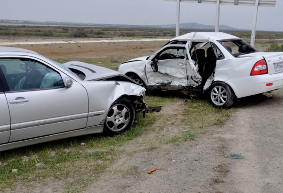 Hacıqabulda yol qəzasında 4 nəfər xəsarət alıb