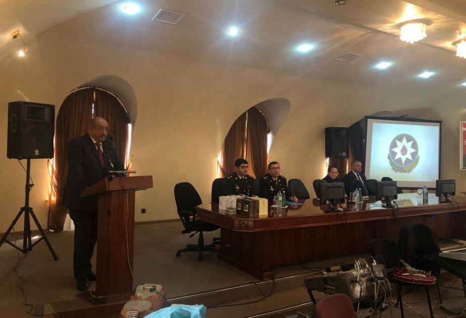 Ehtiyata buraxılmış hərbi vəzifəlilərin qarşılanma mərasimləri olub