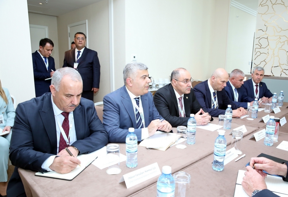 Aserbaidschanische Zollbeamte treffen mit US-Delegation in Baku zusammen
