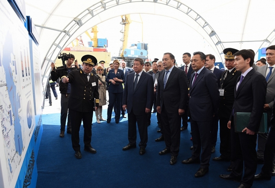 Qazaxıstanın “Türkistan” fider gəmisi Bakıya yola düşüb