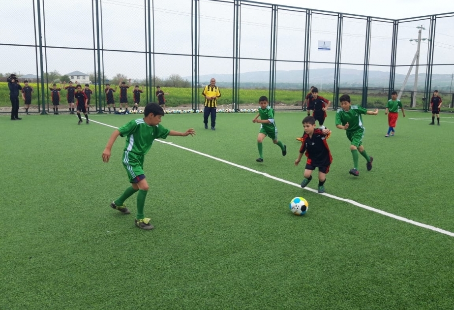 “Açıq əyləncəli futbol məktəbləri” layihəsi çərçivəsində növbəti tədbir Cocuq Mərcanlıda keçirilib